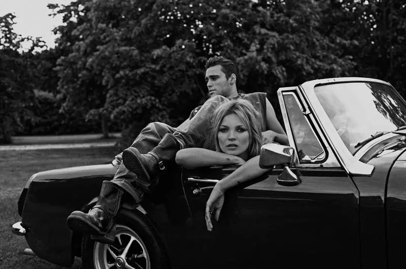 Kate Moss, Lasse Fløde imzalı Ponystep Filminde Motorcu Chick'i Oynuyor