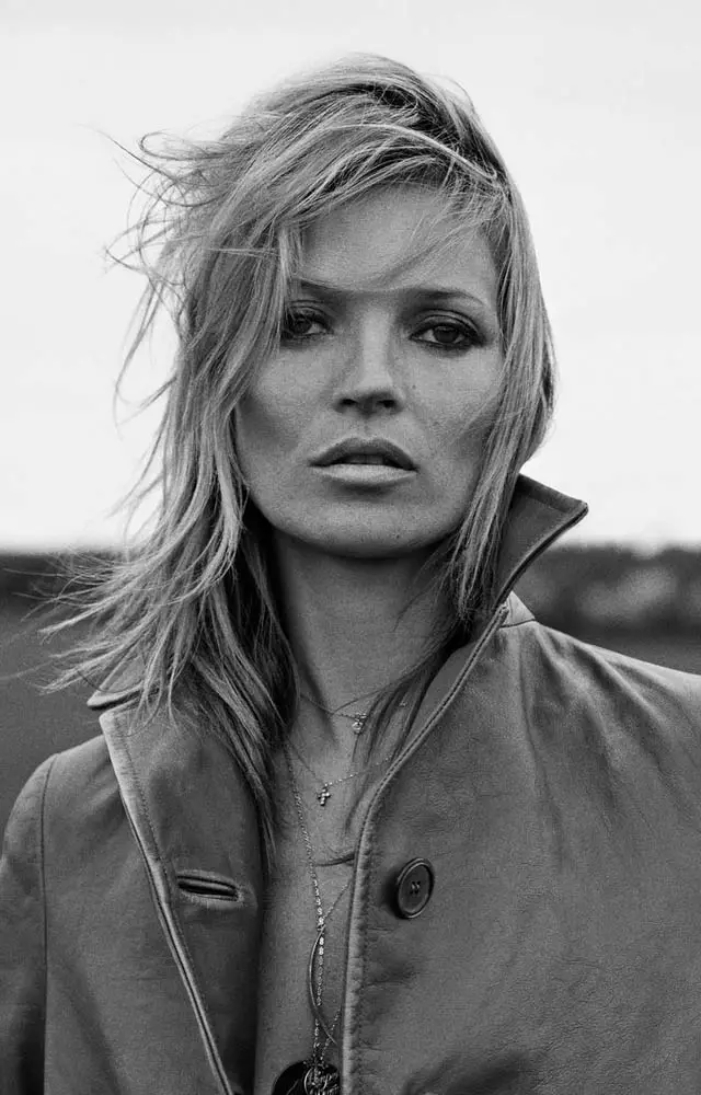 Kate Moss លេង Biker Chick ក្នុងលក្ខណៈពិសេស Ponystep ដោយ Lasse Fløde