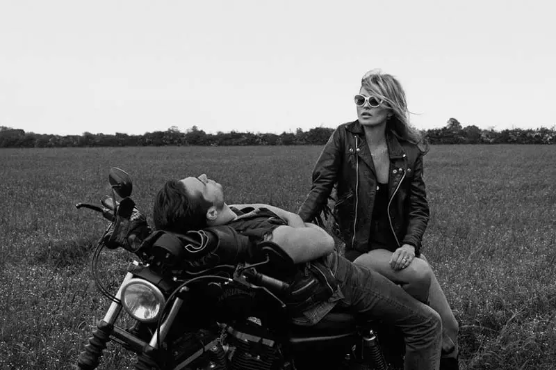 Kate Moss joacă tipul de motociclist în filmul Ponystep de Lasse Fløde