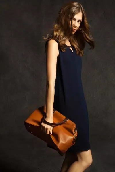 Massimo Dutti טאַפּס Marlena Szoka פֿאַר זיין אויגוסט לוקבאָאָק