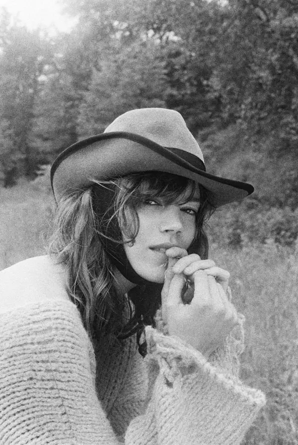 Freja Beha Erichsen 为 Cass Bird 撰写的 Dossier Journal F/W 2010