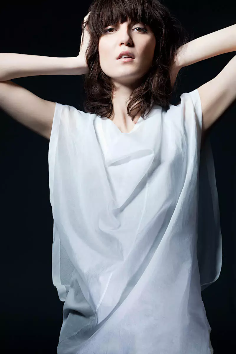 Philippe Dubuc kanggo Kampanye Icone Simons Spring 2011 | Irina Lazareanu dening Martin Rondeau