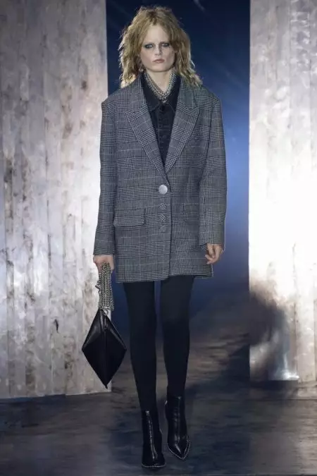 Alexander Wang, 2017년 가을을 위한 검은색 페인트