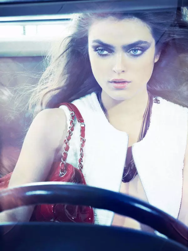 Sophie Vlaming par Taki Bibelas pour Marie Claire Italia Mai 2011