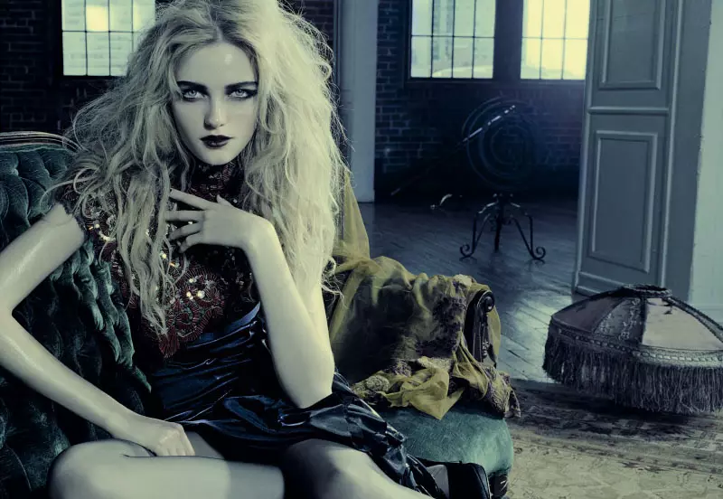 Vlada Roslyakova par Jacques Olivar pour Marie Claire Italia Octobre 2010