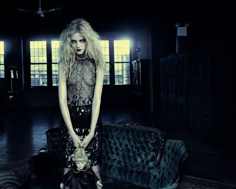 Vlada Roslyakova de Jacques Olivar pentru Marie Claire Italia octombrie 2010