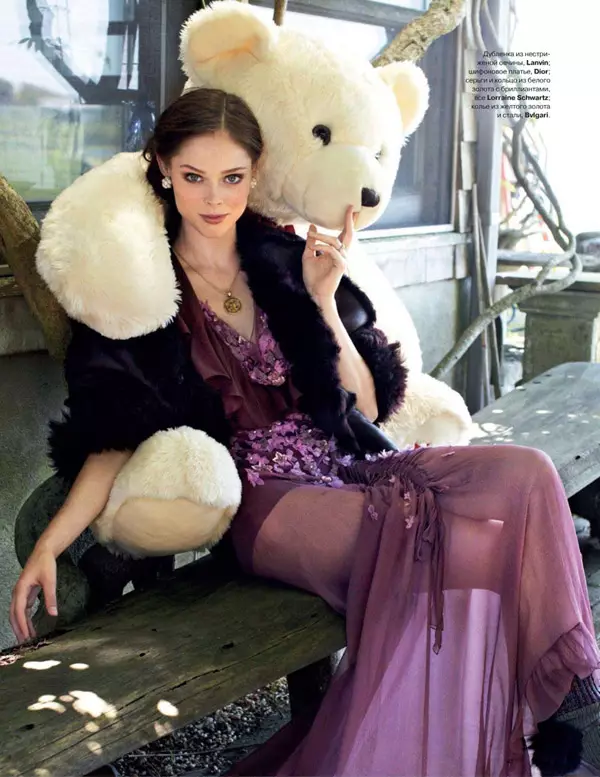 Coco Rocha per a Tatler Russia Octubre de 2010 d'Arthur Elgort