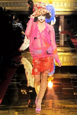 John Galliano mùa xuân 2011 | Tuần lễ thời trang Paris