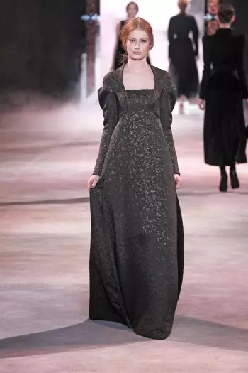 Ukusanyaji wa Ulyana Sergeenko Fall 2013 Haute Couture