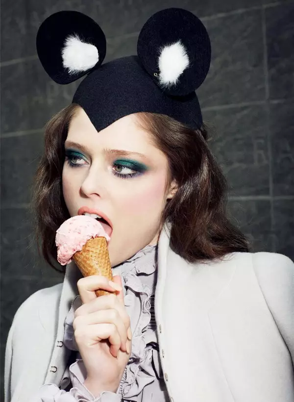 Sawv ntxov zoo nkauj | Coco Rocha los ntawm Arthur Elgort