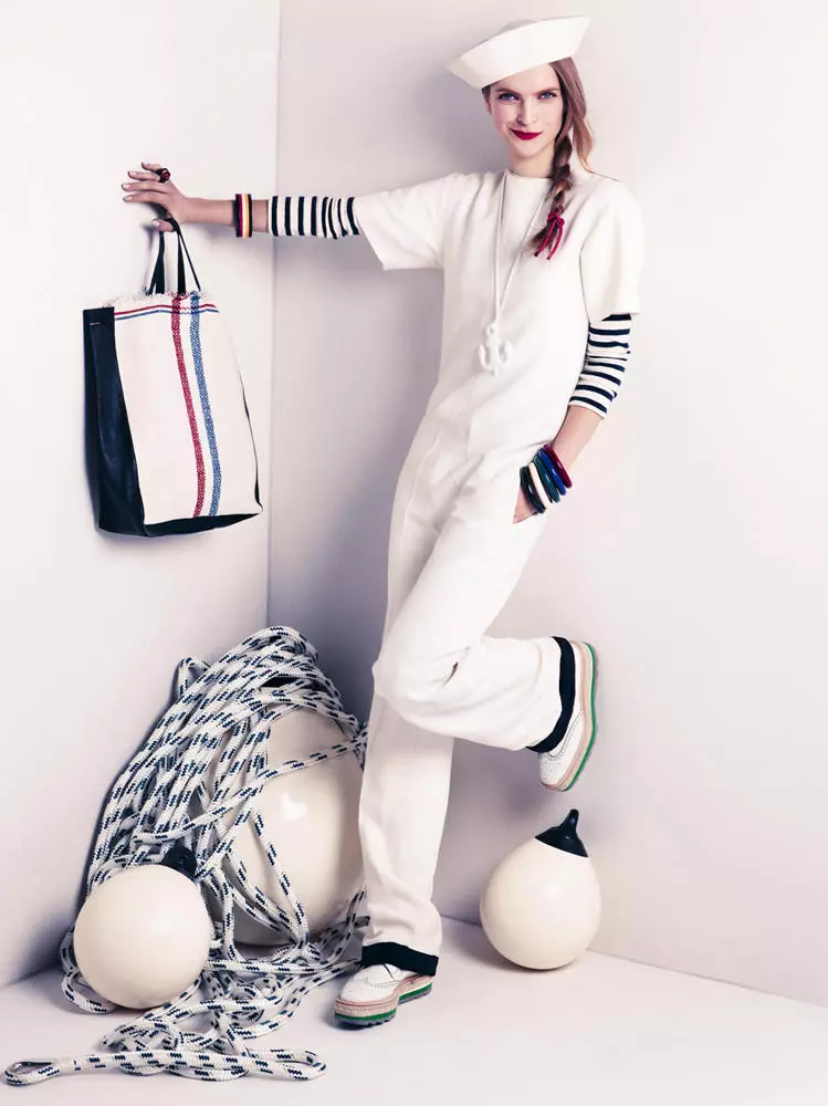 2011 ခုနှစ် Vogue Japan အတွက် Andreas Sjodin မှ Mirte Maas