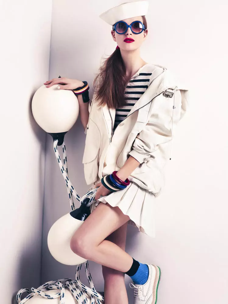 2011 оны 4-р сард Японы Vogue сэтгүүлд зориулсан Андреас Сёдины Мирте Маас