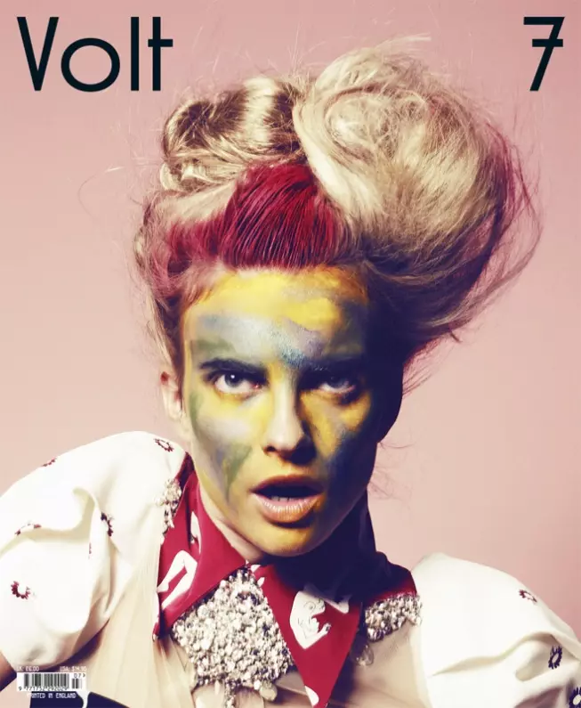 Η Sophie Holmes από τον Nagi Sakai για το Volt Magazine Άνοιξη 2010