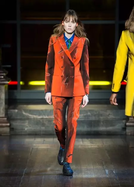 Moschino Herbst 2016: Ein Punk-Punch