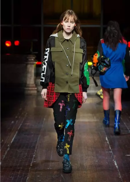 Moschino Fall 2016: Usa ka Punk sa Punk