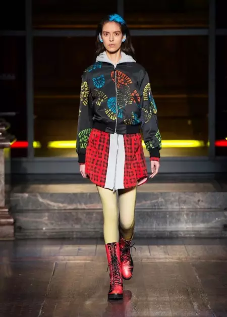 Moschino Fall 2016: Punch of Punk