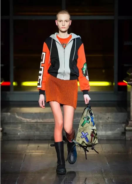 Moschino Otoño 2016: Un golpe de punk