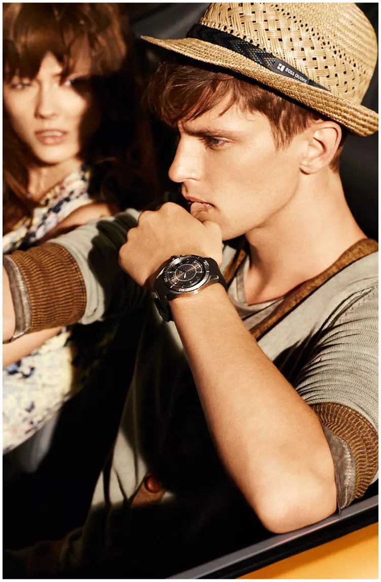 Jac Jagaciak Cruises pour la campagne printemps 2013 d'Hugo Boss Orange par Dan Martensen