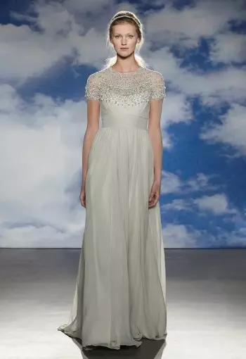 O Jenny Packham o loʻo faʻaalia ai faʻataʻitaʻiga sili atu i lana Spring 2015 Bridal Show