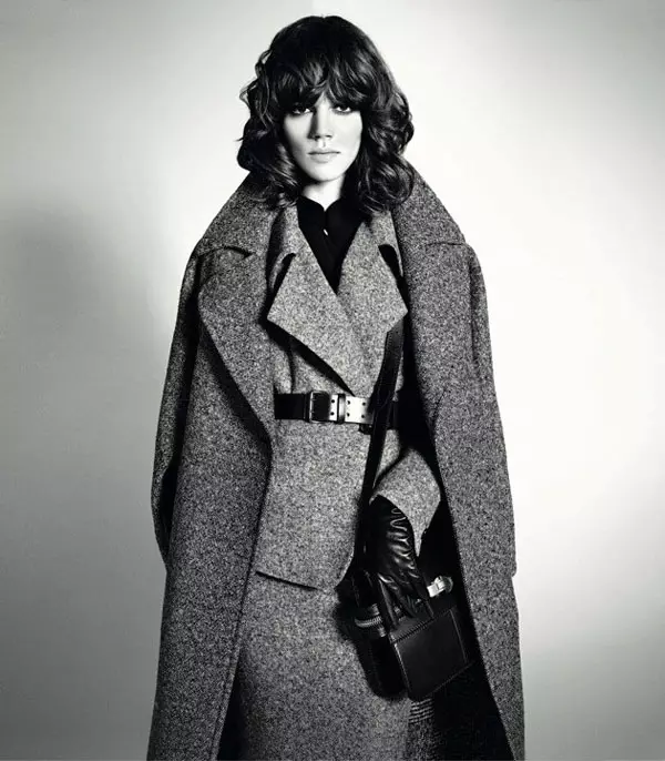 Kampanye Musim Gugur MaxMara 2010 | Freja Beha Erichsen oleh Mario Sorrenti