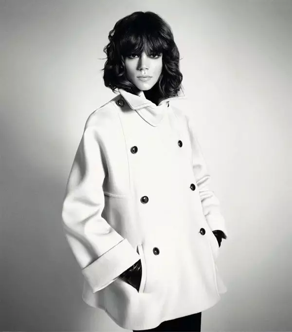 Kampanye Musim Gugur MaxMara 2010 | Freja Beha Erichsen oleh Mario Sorrenti