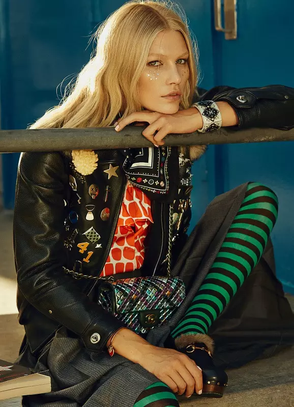 Aline Weber Goes Back to School for Modern Weekly China av Shxpir