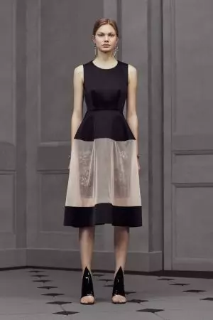 Balenciaga manao akanjo milomano, korset ho an'ny Resort 2016