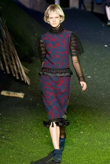 Marc Jacobs Caij nplooj ntoos hlav 2014 | New York Fashion Week