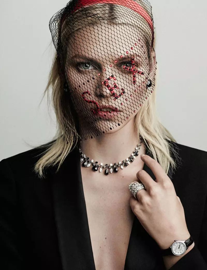 Aline-Weber-Rabat-Iris-Jewelry-Winter-2015-Clúdach-Pictiúir09