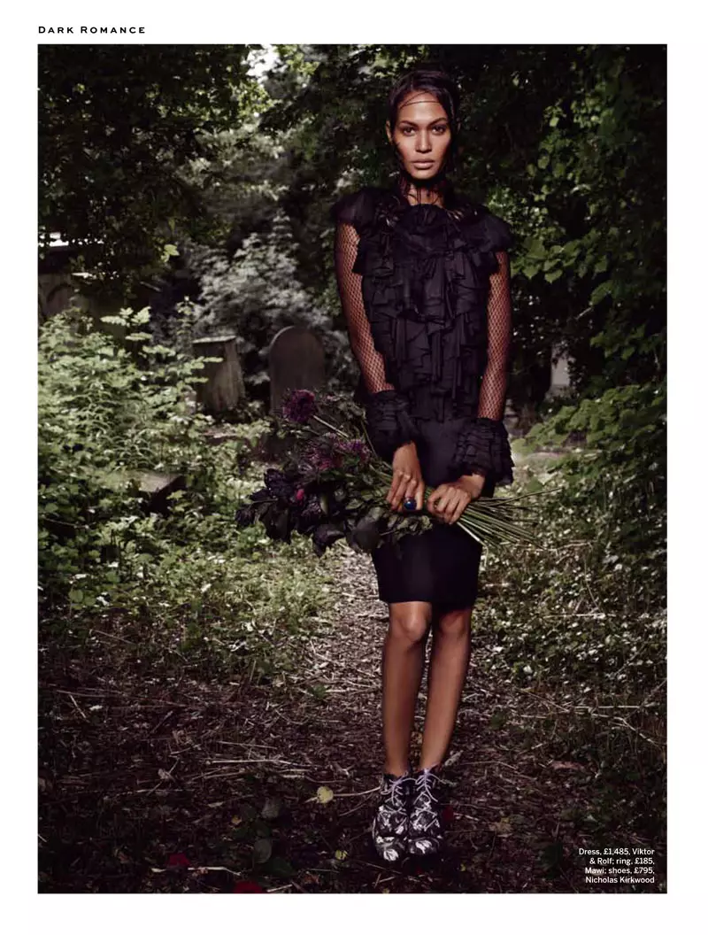 Joan Smalls är Divine in Black för Stylist Magazine