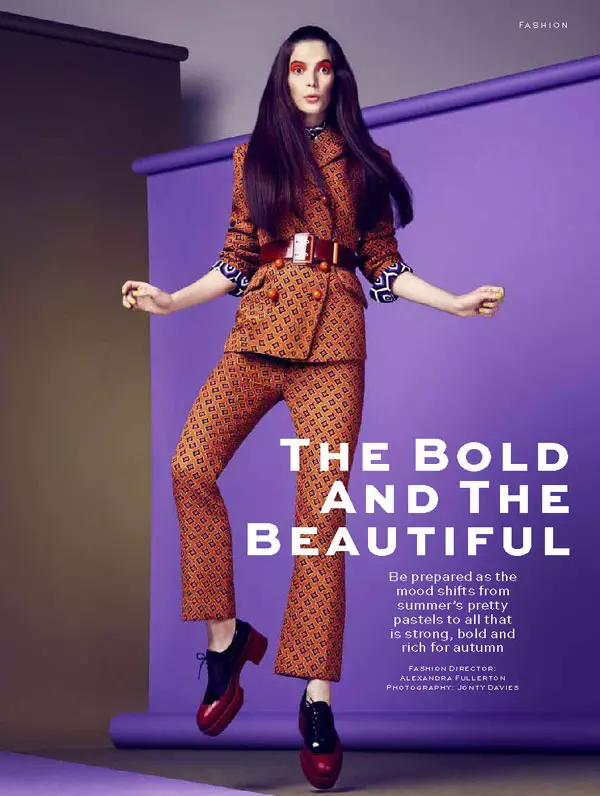 Amy Greenhough Dons Bold Autumn Selects für das Stylist Magazine