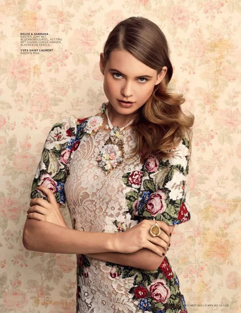 Behati Prinsloo shtypet për kopertinën e shtatorit 2012 të L'Officiel Hollandës