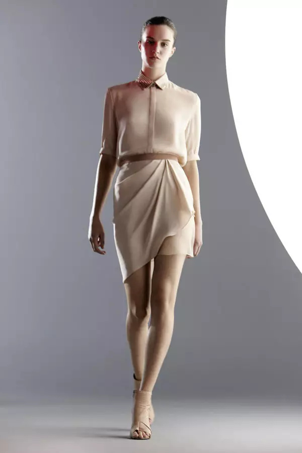 Akwụkwọ nyocha Cerruti Spring 2011