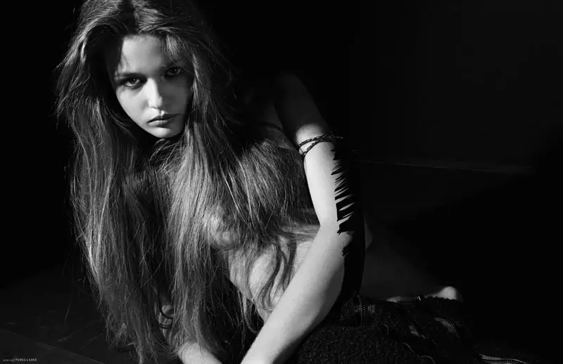 Kristina Romanova ndi Eric Guillemain mu The Longest Night