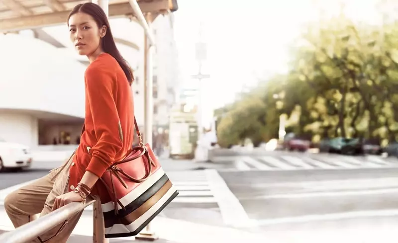 ดูตัวอย่าง | Liu Wen + Karlie Kloss สำหรับแคมเปญ Coach Spring 2014