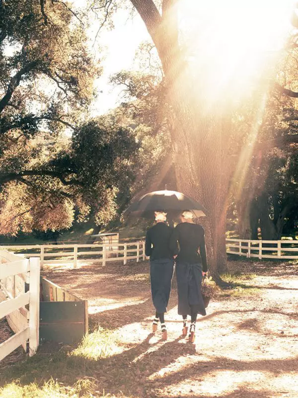 Katrin Thormann e Kristy Kaurova di Alexi Lubomirski per Vogue Germania febbraio 2011