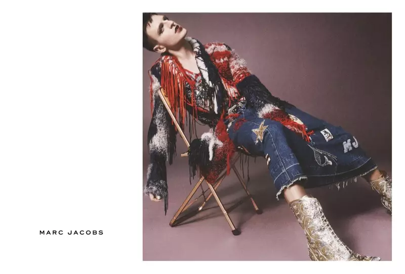 Marc Jacobs ගේ වසන්ත 2016 උද්ඝෝෂනයේ කිරි තරු