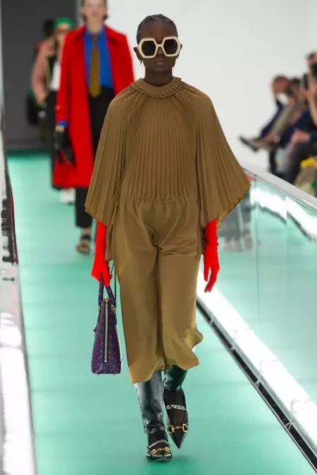 Gucci Goes Sleek rau lub caij nplooj ntoos hlav 2020