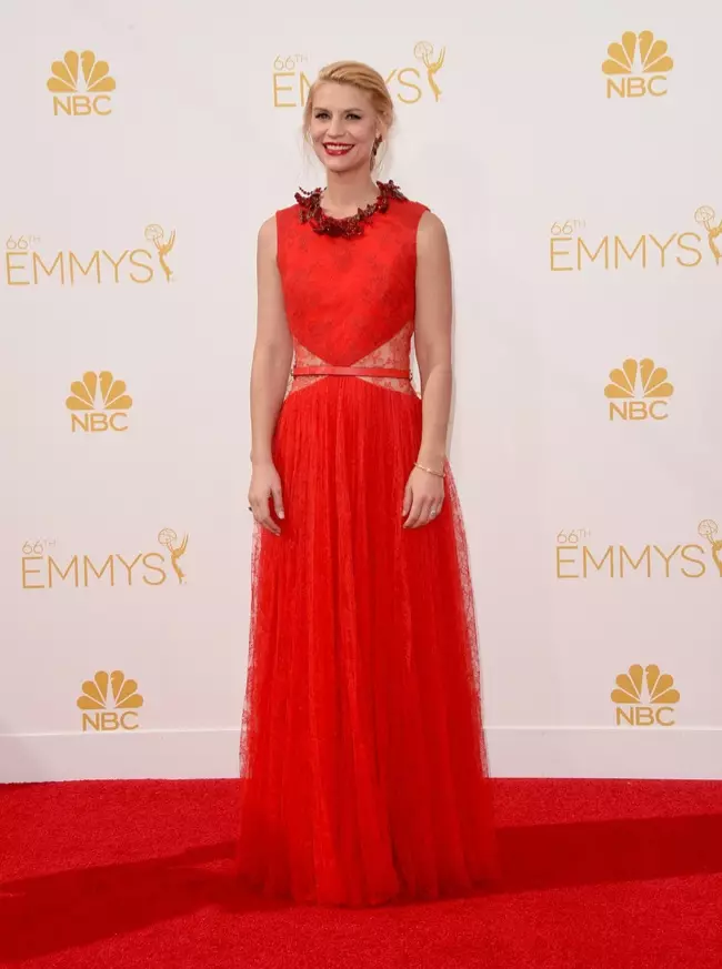 Claire Danes în rochie roșie Givenchy