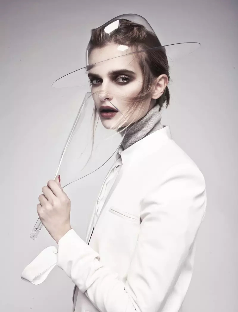 Anna Zakusilo Sports Minimal Luxe for Stolnick Magazine