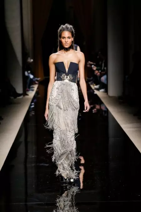 Alessandra Ambrosio, Isabeli Fontana Ntaus Catwalk ntawm Balmain's Fall Mens Show