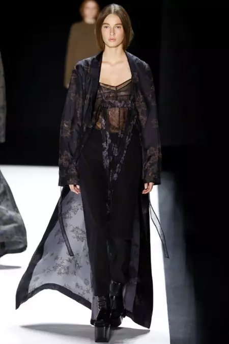 Vera Wang Caij Nplooj Ntoos Zeeg 2016 | New York Fashion Week