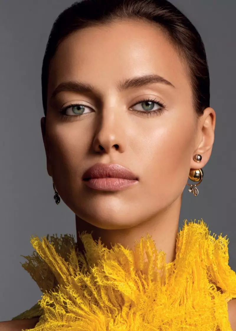 Irina Shayk modela looks de maquillaxe de outono para a editorial