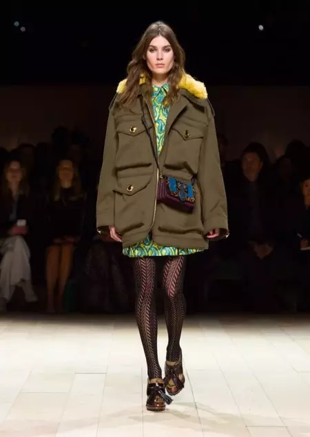 Burberry yn Dadorchuddio Casgliad Shoppable Fall 2016