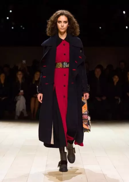 Burberry 推出 2016 秋季购物系列