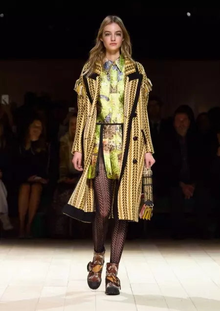 Burberry прадставіла восеньскую калекцыю 2016 года