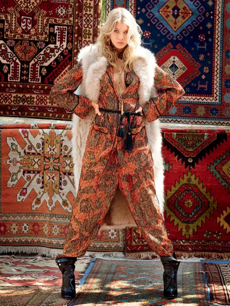 Stella Maxwell es Bohemian Luxe en Vogue Rusia Editorial