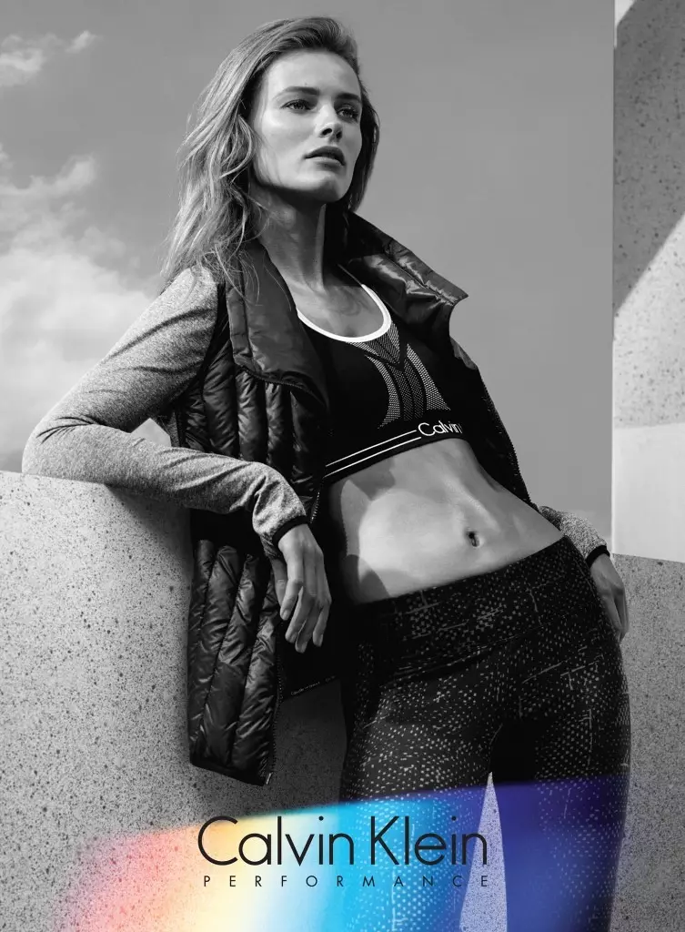 Edita Vilkeviciute is bij Peak Performance voor Calvin Klein