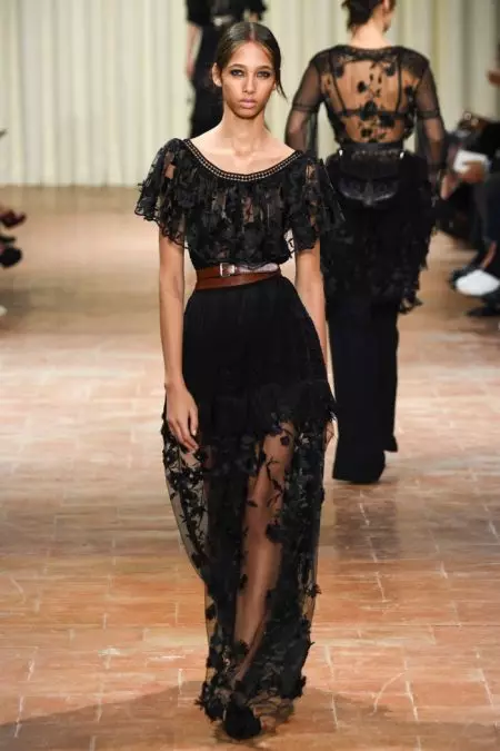 Alberta Ferretti Alportas Romancon kun Edge por Printempo '17