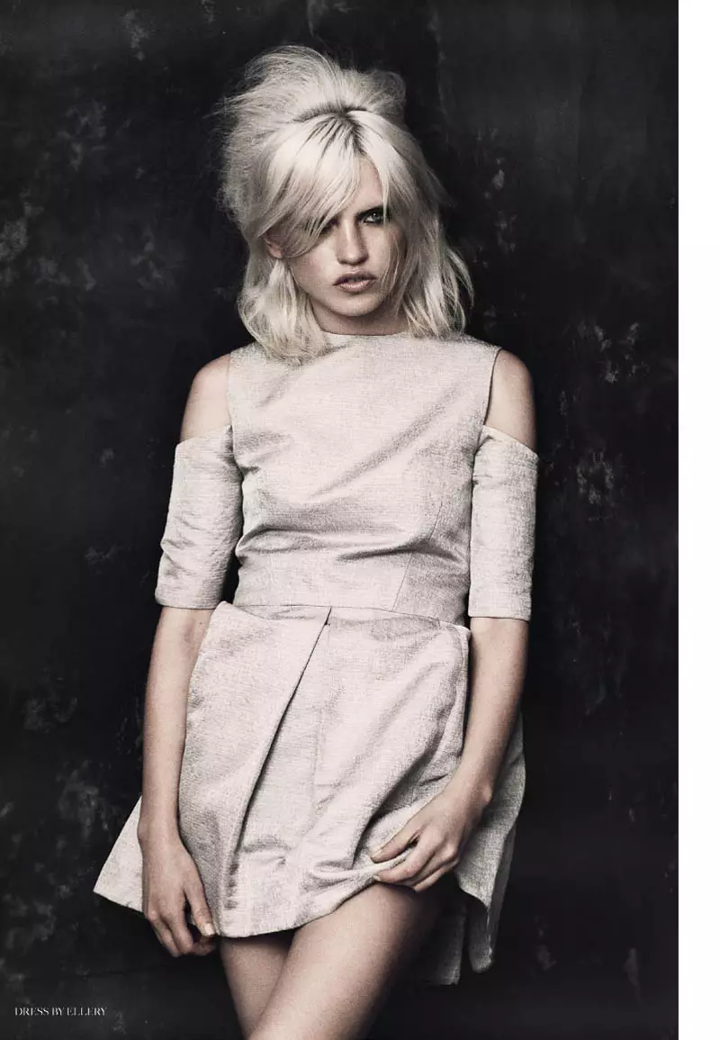 Anja Konstantinova oleh Matthew Webb untuk Fashion Gone Rogue